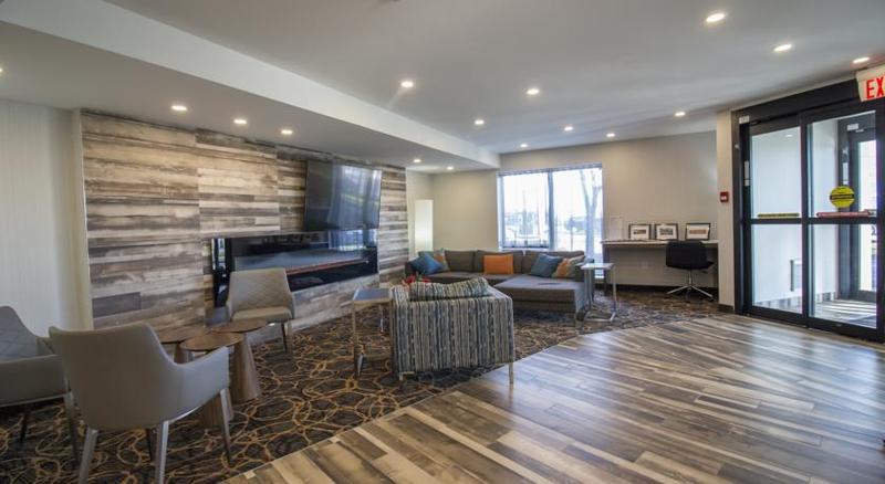 فندق Comfort Inn Montreal Aeroport