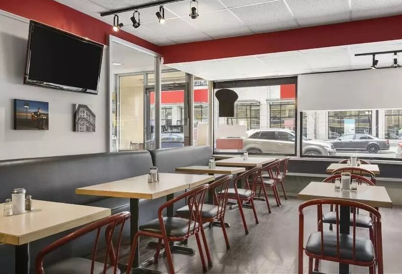 酒店 Days Inn By Wyndham Ottawa