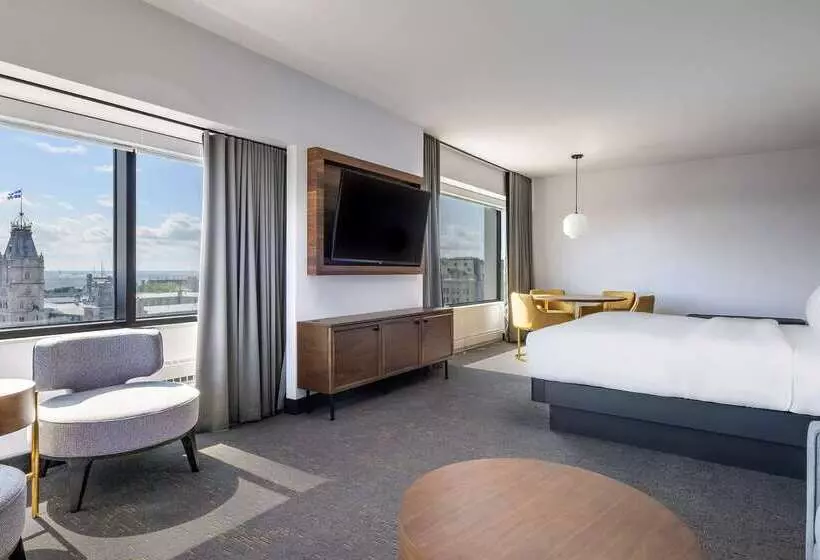 هتل Hilton Quebec