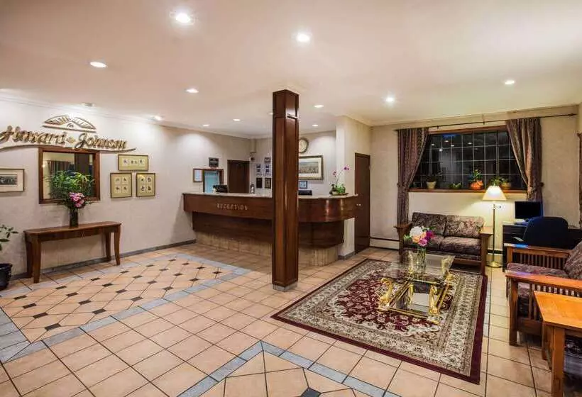 Hotel Howard Johnson By Wyndham Victoria