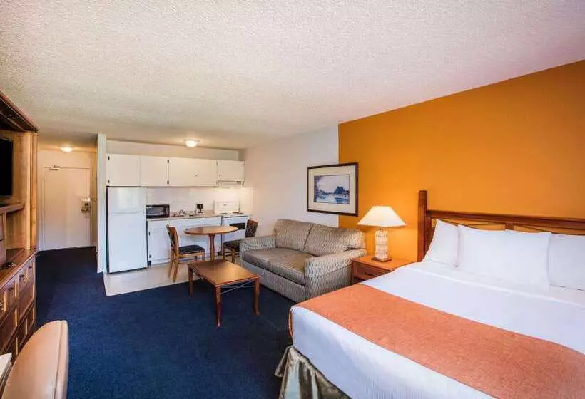 Hotel Howard Johnson By Wyndham Victoria