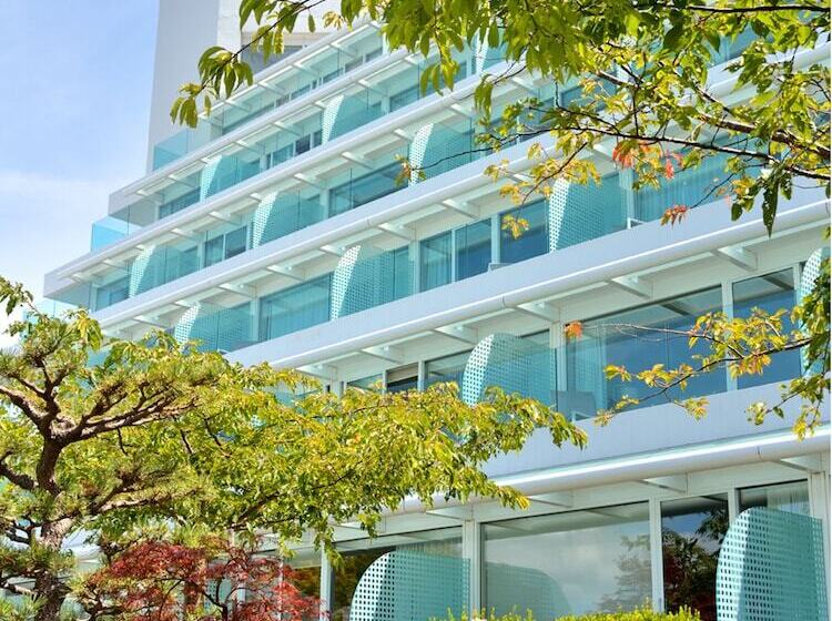 Szálloda Inn At Laurel Point