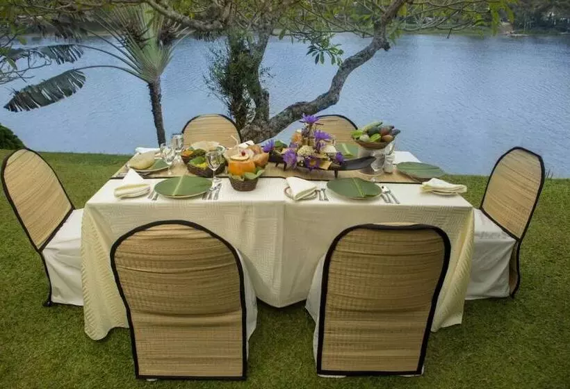 Hotel Mahaweli Reach