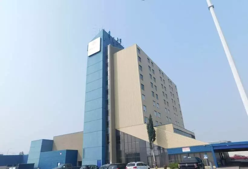 Szálloda Paradise Inn & Conference Centre