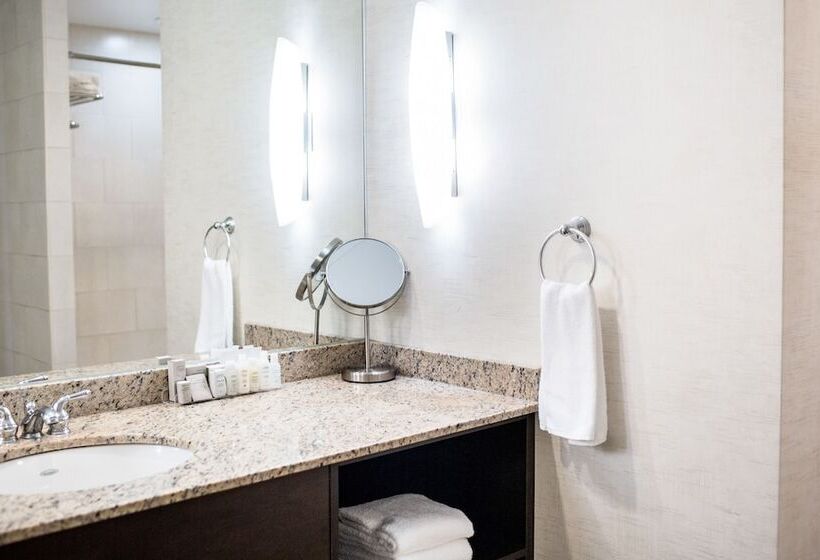 The Lord Nelson Hotel & Suites