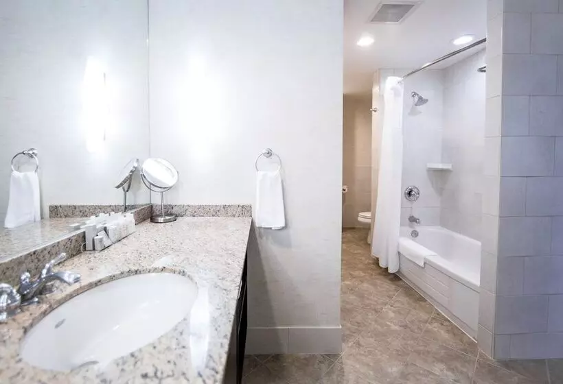 The Lord Nelson Hotel & Suites