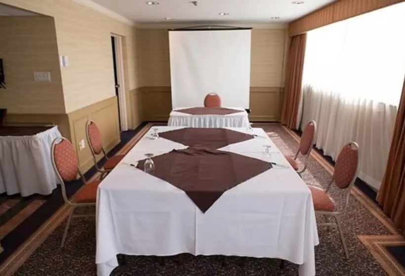 هتل The Roehampton