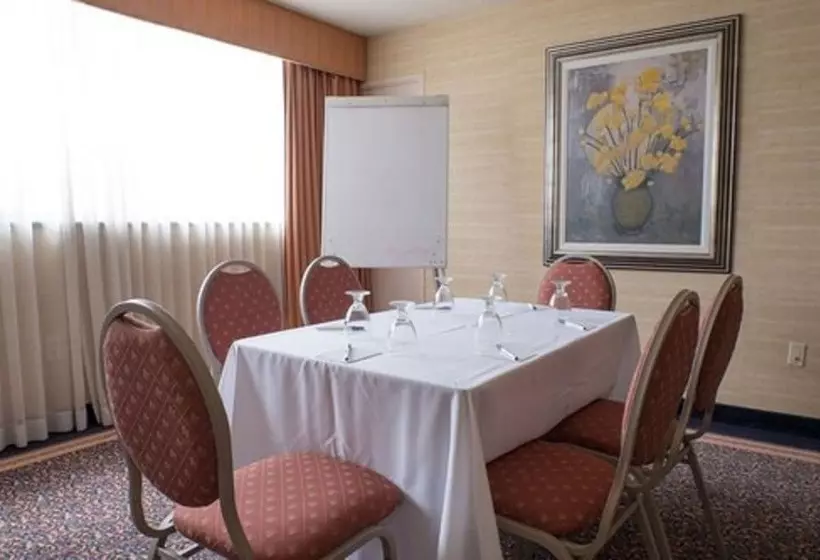 هتل The Roehampton