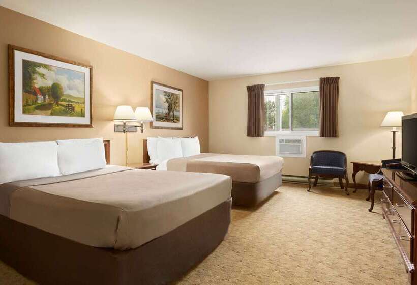 هتل Travelodge By Wyndham Kenora