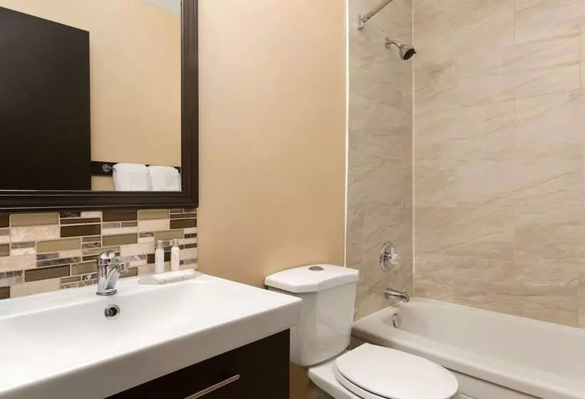 Hotel Travelodge By Wyndham Kenora