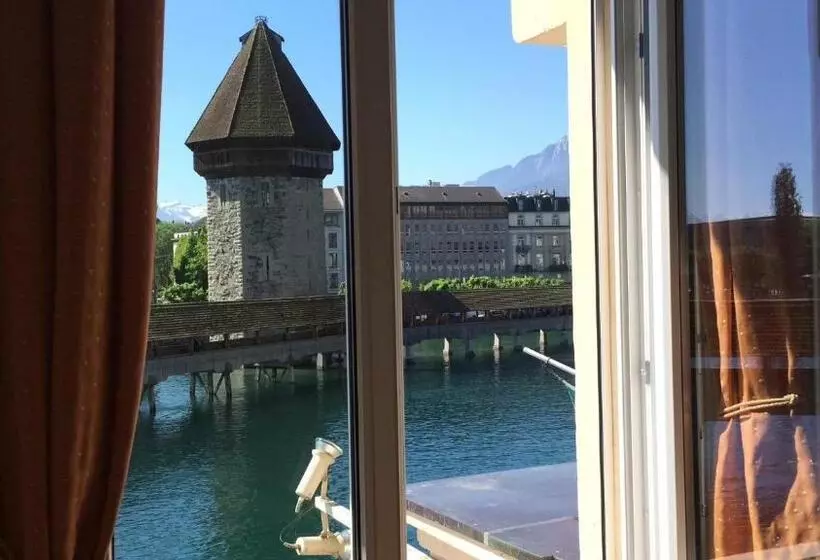 בית מלון כפרי Pickwick And Pub The Room With A View