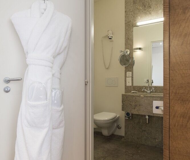 هتل Warwick Geneva