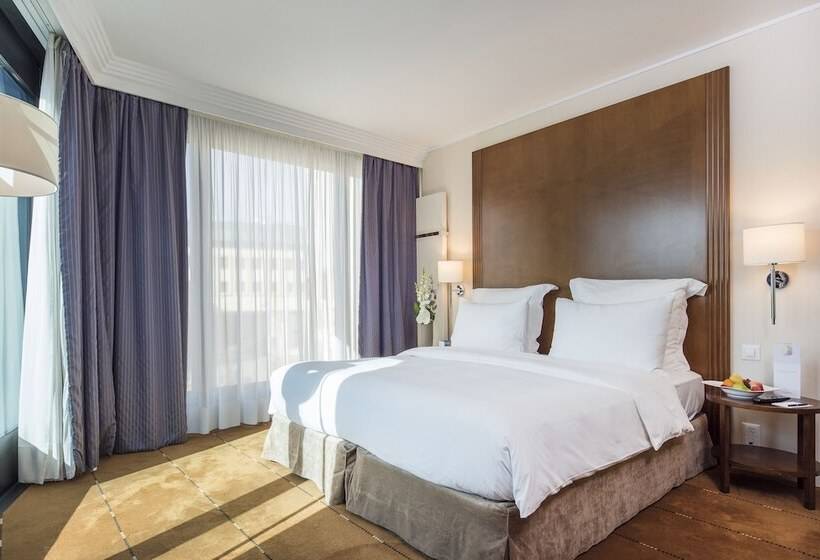 هتل Warwick Geneva