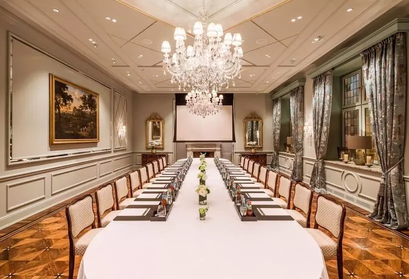 Fairmont Hotel Vier Jahreszeiten, Hotel Des Jahres 2023 & 2024  Die 101 Besten