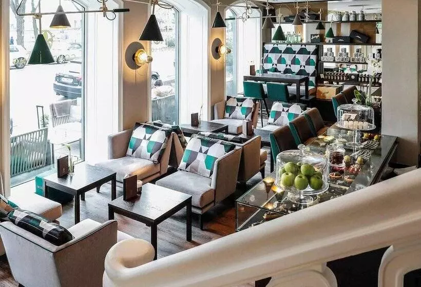 Fairmont Hotel Vier Jahreszeiten, Hotel Des Jahres 2023 & 2024  Die 101 Besten