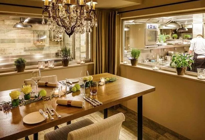 Fairmont Hotel Vier Jahreszeiten, Hotel Des Jahres 2023 & 2024  Die 101 Besten