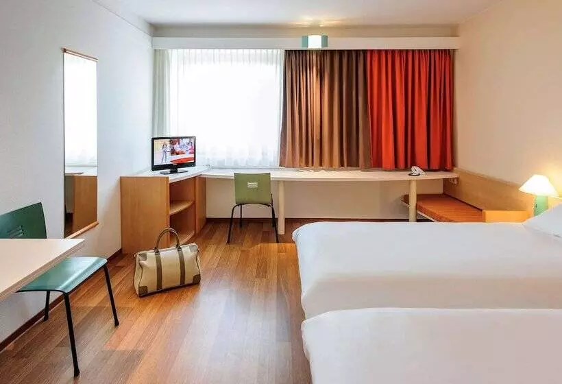 هتل Ibis Berlin Messe