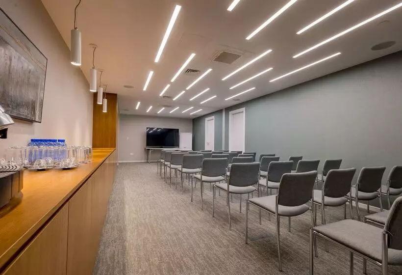 Hotel Radisson Beach Resort Larnaca