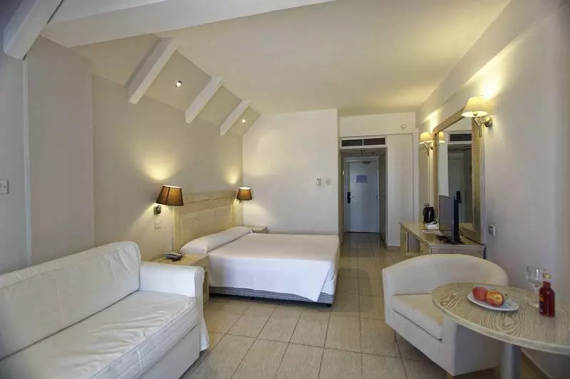 Hotel Radisson Beach Resort Larnaca