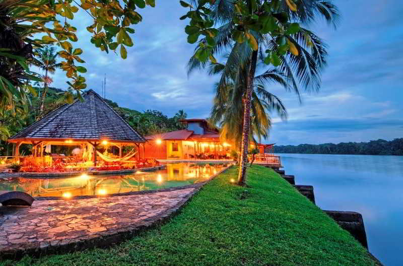 هتل Tortuga Lodge & Gardens By Böëna