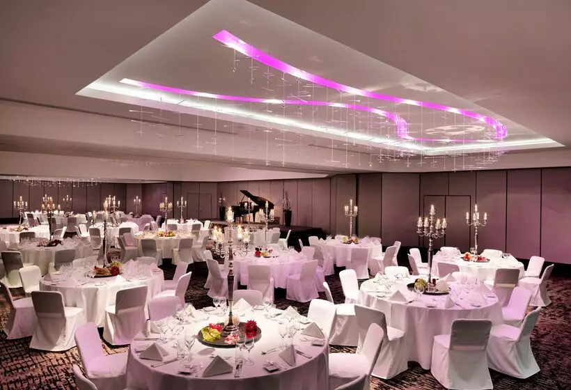 هتل Hyatt Regency Koln