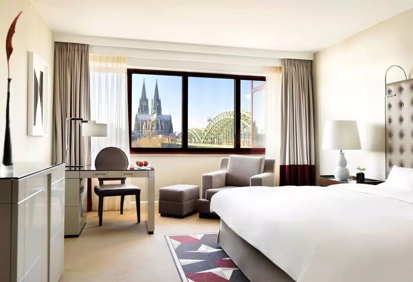 هتل Hyatt Regency Koln