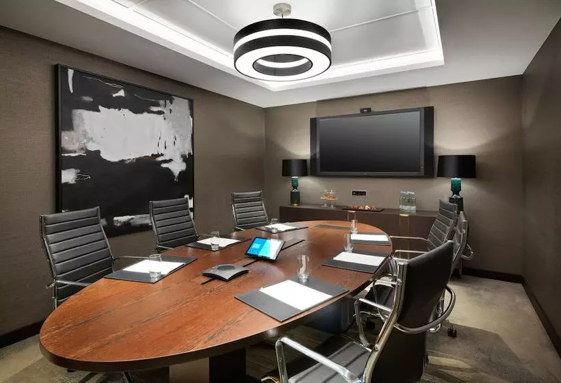 هتل Hyatt Regency Koln