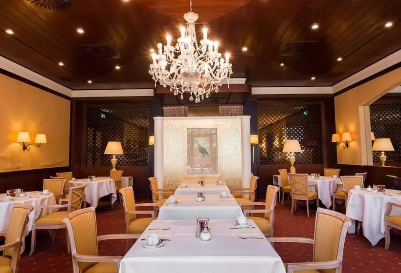 Отель Krefelder Hof