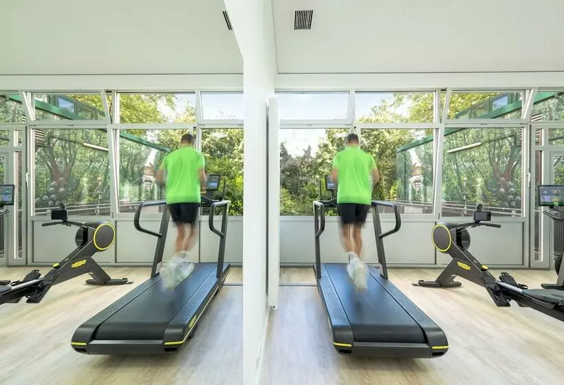 Отель Krefelder Hof