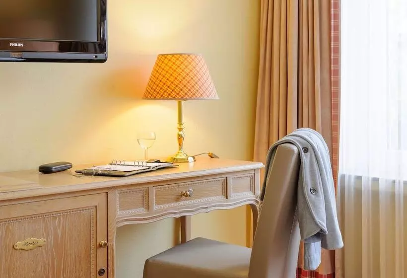 Отель Krefelder Hof