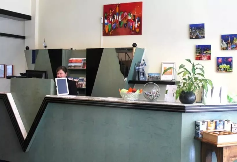 هتل Monopol City Centre