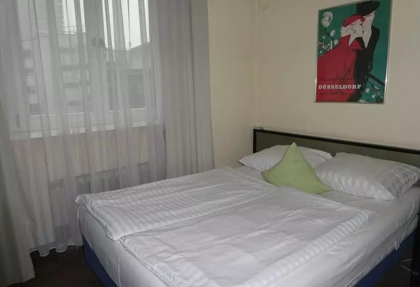 هتل Monopol City Centre