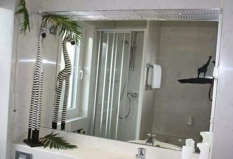 Отель Am Schwimmbad