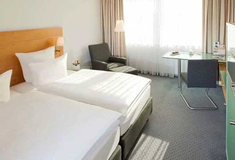 בית מלון כפרי Dorint Pallas Wiesbaden