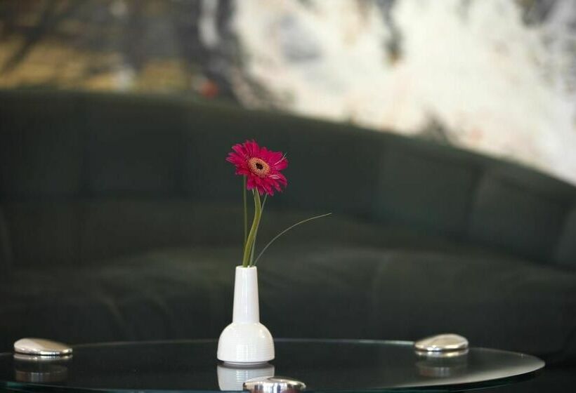 هتل Intercity Stuttgart