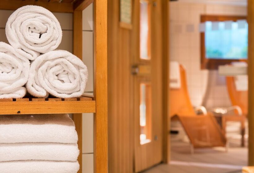 Отель Wyndham Stuttgart Airport Messe