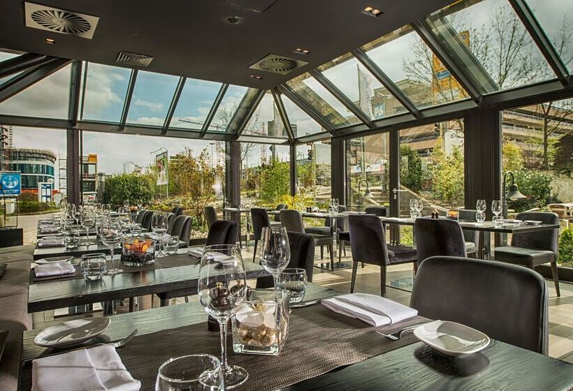 Отель Wyndham Stuttgart Airport Messe