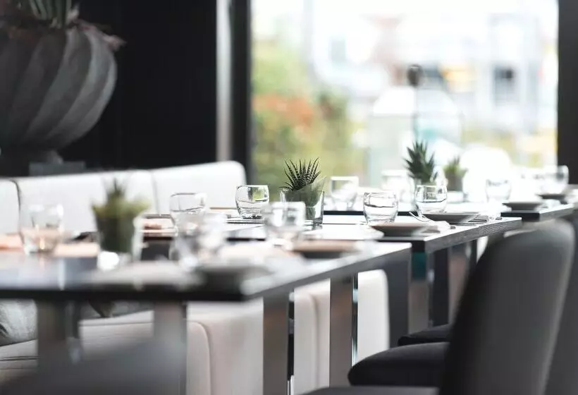 Hotel Wyndham Stuttgart Airport Messe