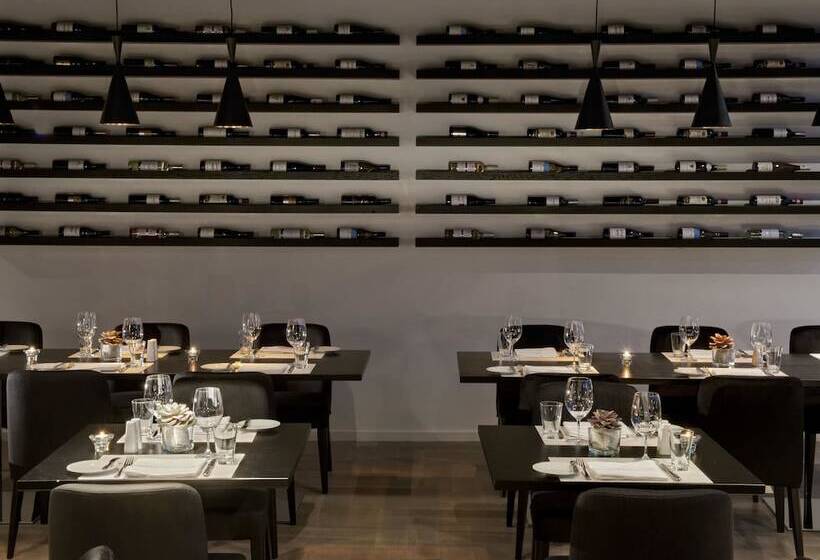 Отель Wyndham Stuttgart Airport Messe