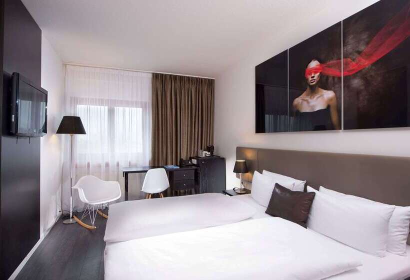 Отель Wyndham Stuttgart Airport Messe