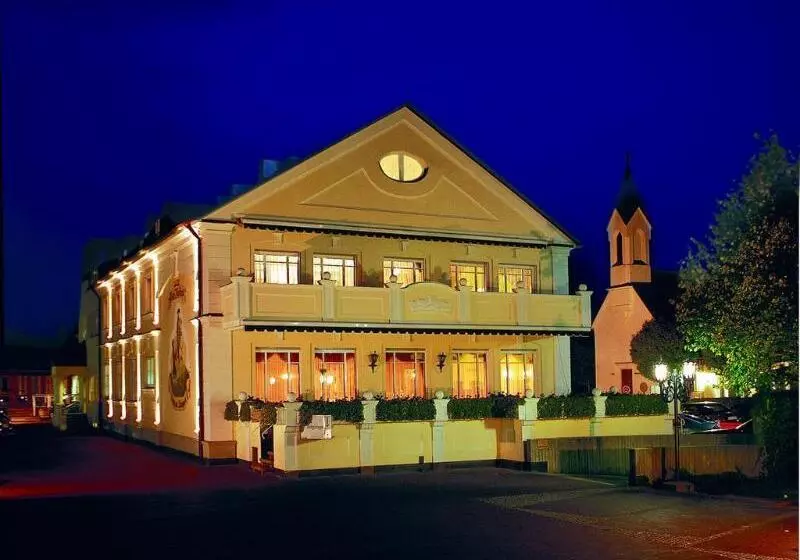 Hotel Am Schlosspark Zum Kurfurst