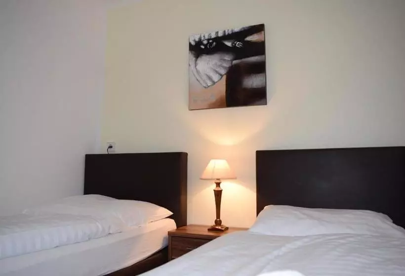 فندق Augustenfelder Hof