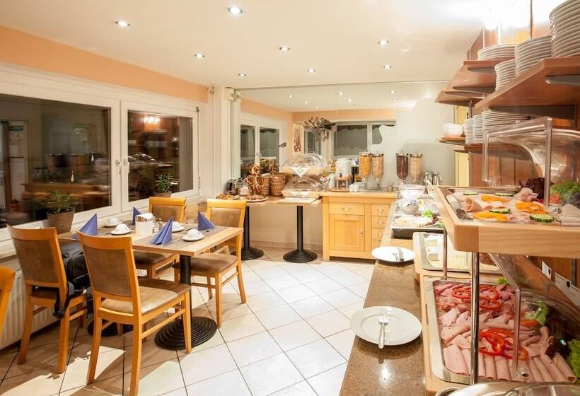 Centro Hotel Mondial München, Trademark Collection By Wyndham