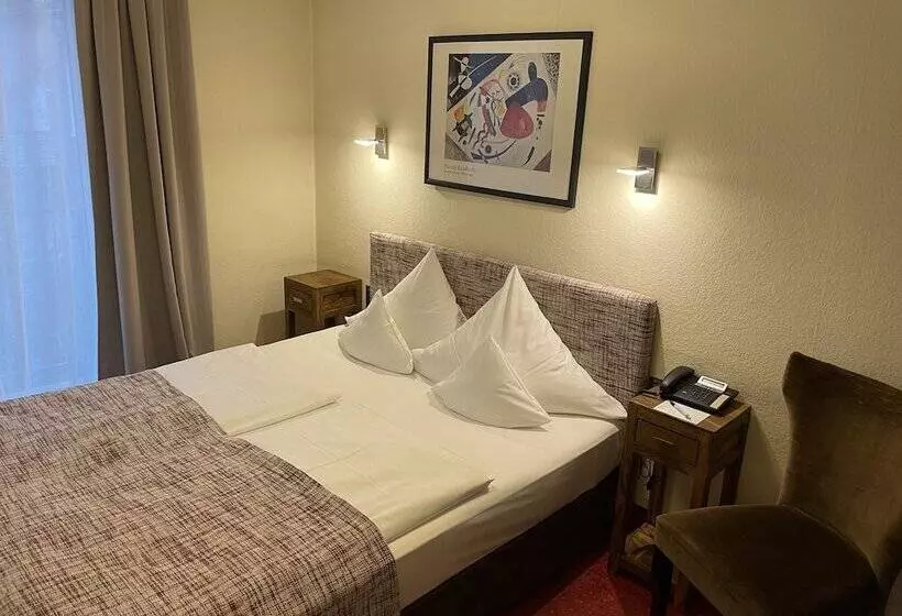 Hotel Nymphenburg City  Munchen