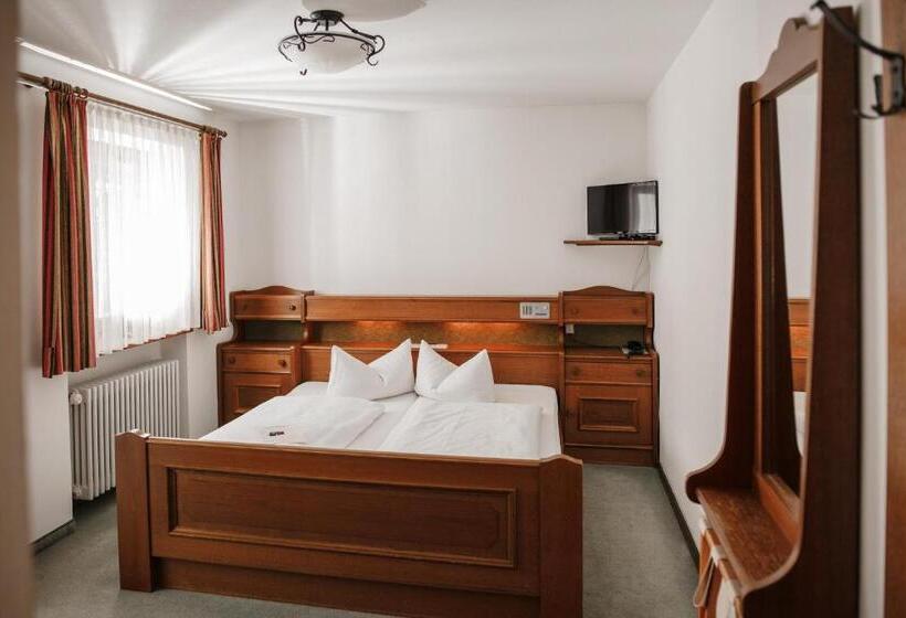 호텔 Vier Jahreszeiten