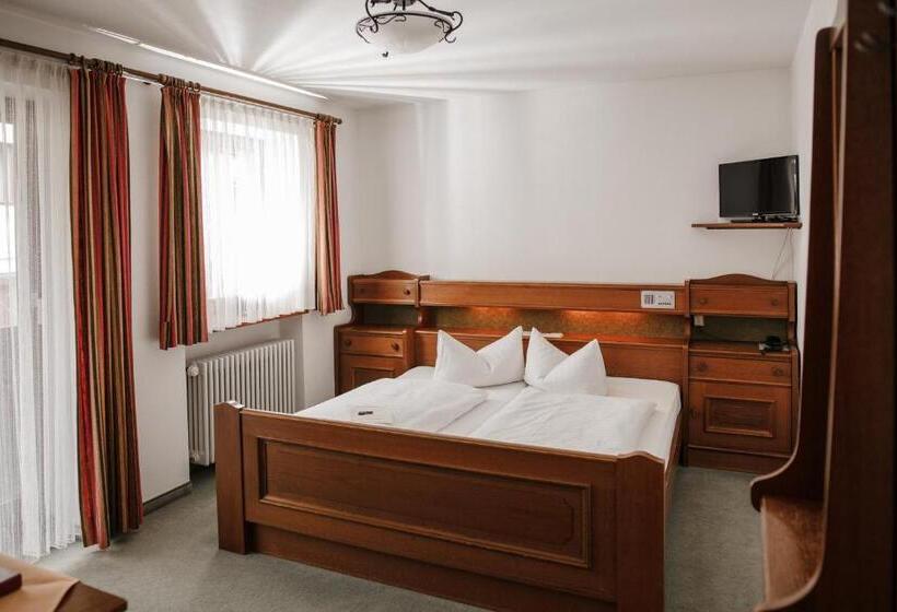 호텔 Vier Jahreszeiten