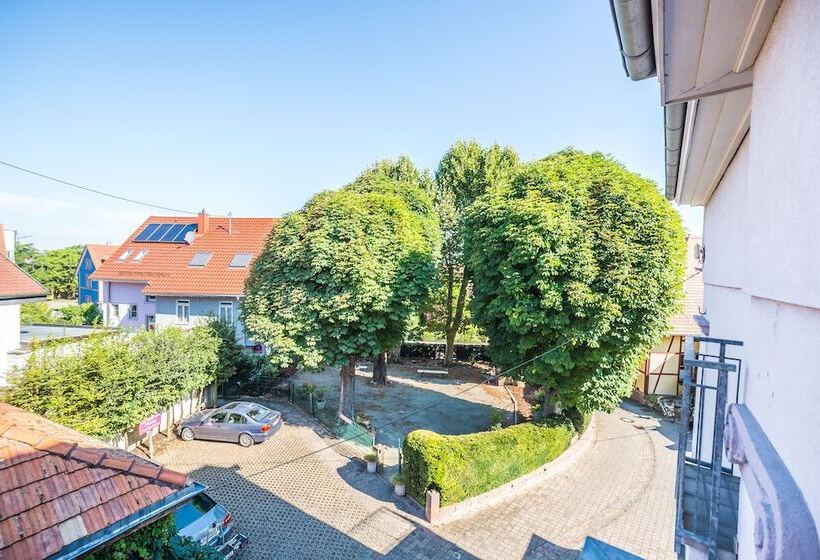 Tiptop Hotel Garni Pfauen