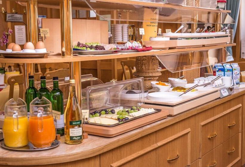 Tiptop Hotel Garni Pfauen