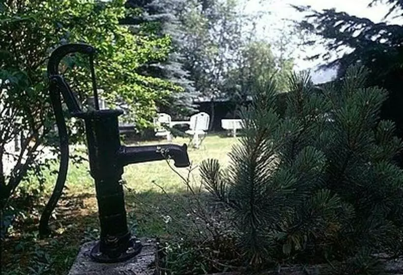 ホテル Auberge De France