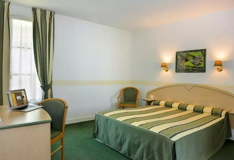 ホテル Logis Hôtel Restaurant La Boule D Or